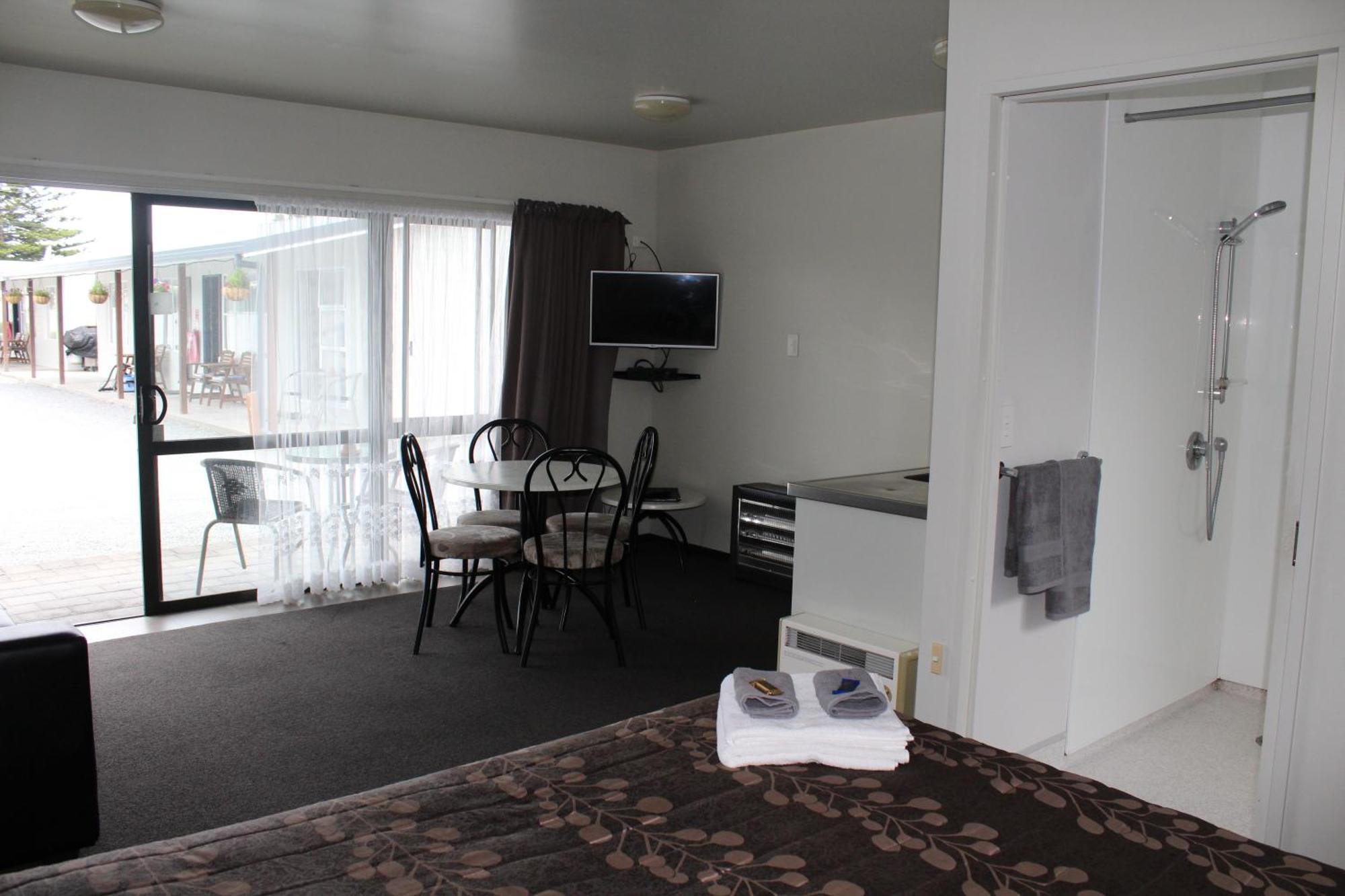 Sierra Beachfront Motel Kaikoura Exterior photo