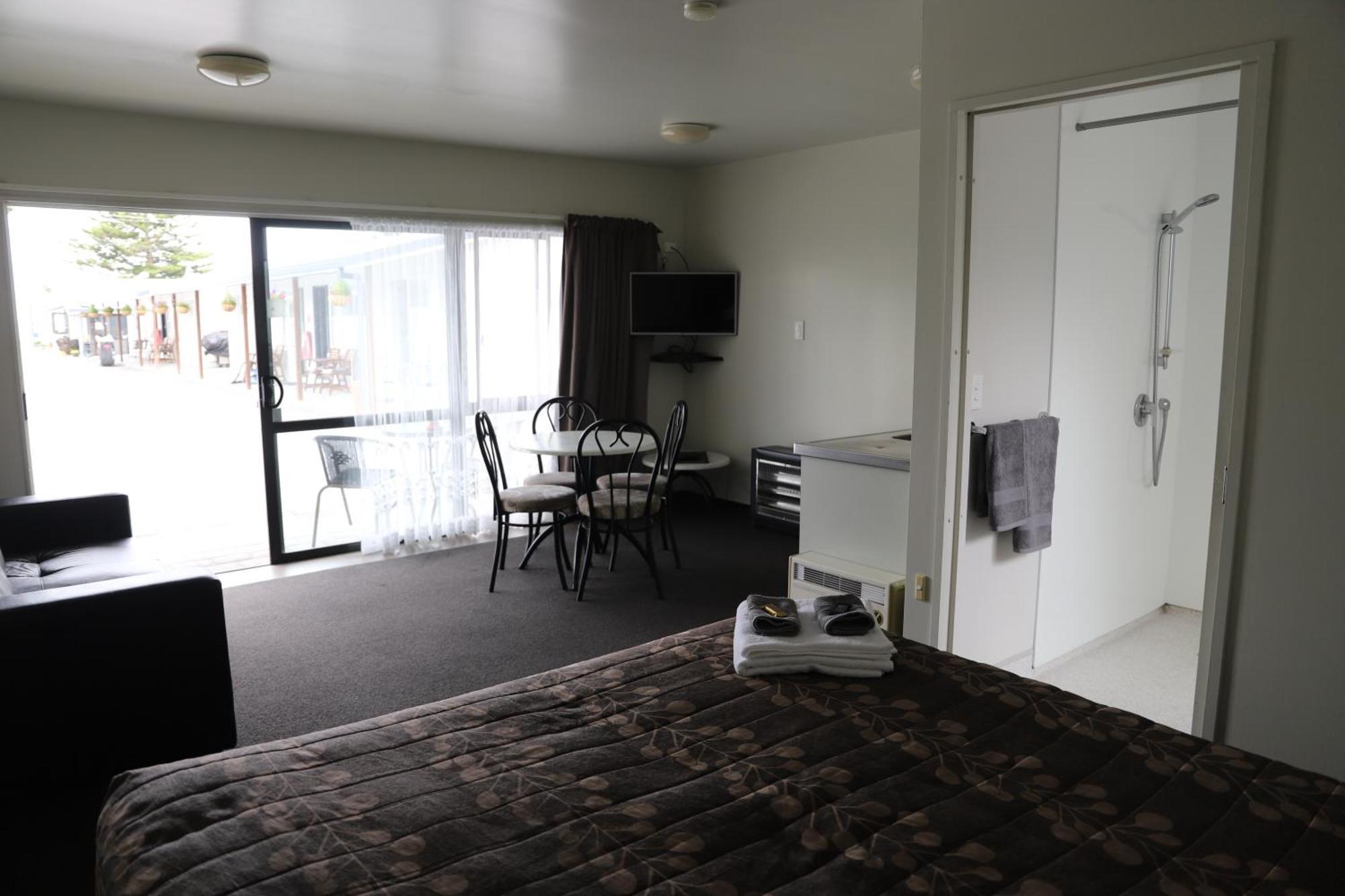 Sierra Beachfront Motel Kaikoura Exterior photo
