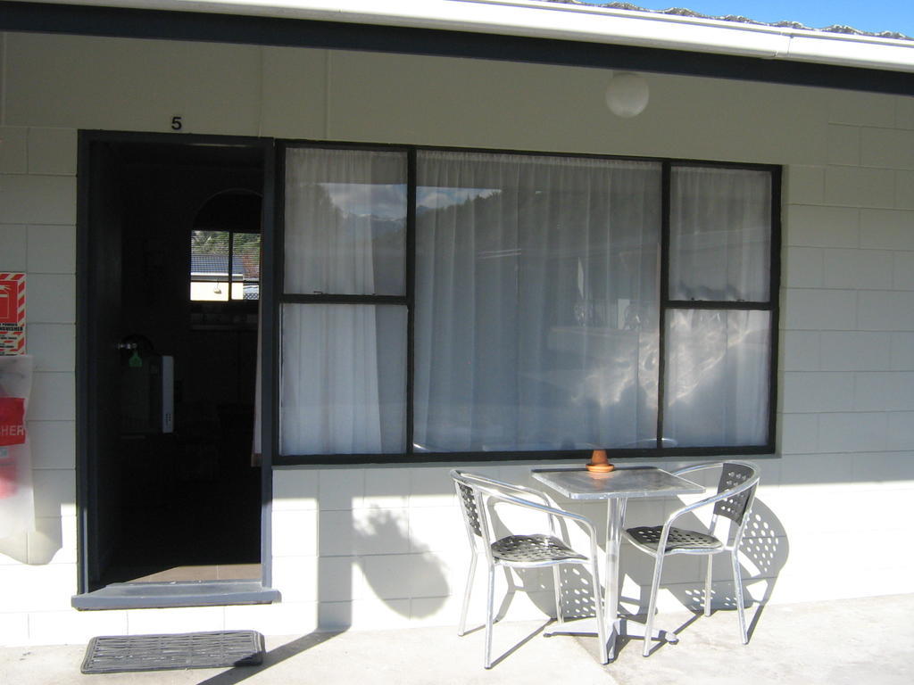 Sierra Beachfront Motel Kaikoura Exterior photo